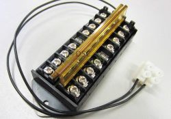 8 Position +/- 12v Terminal Block Bus Bar