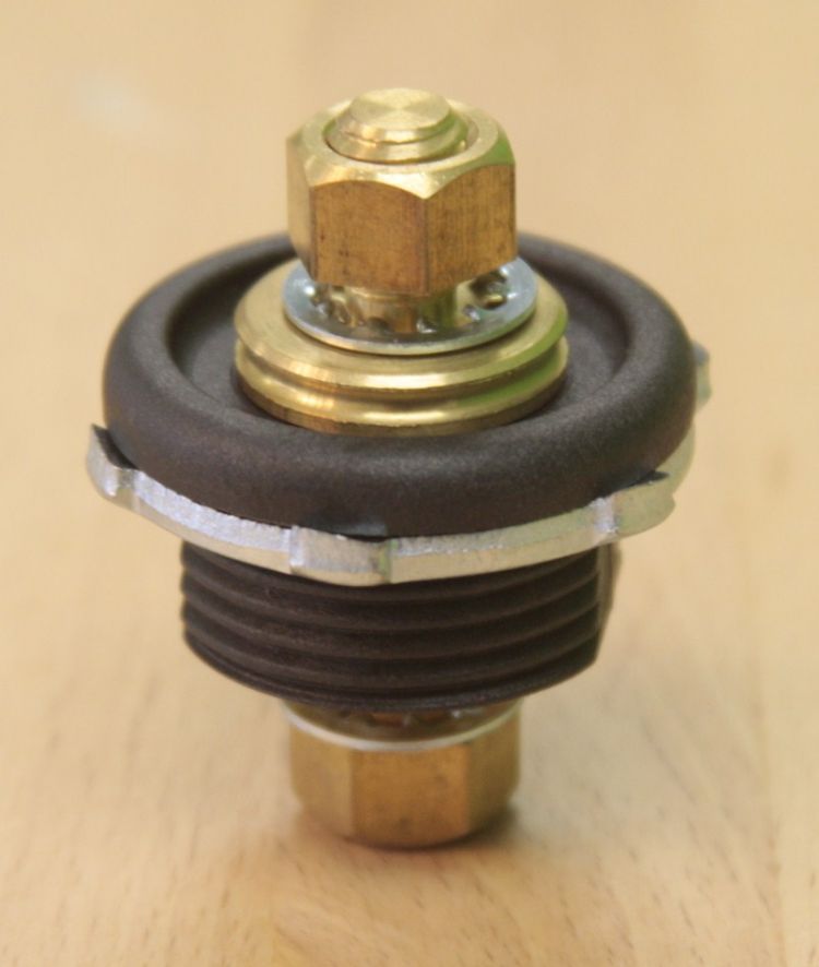 Battery Feeder Stud - Black